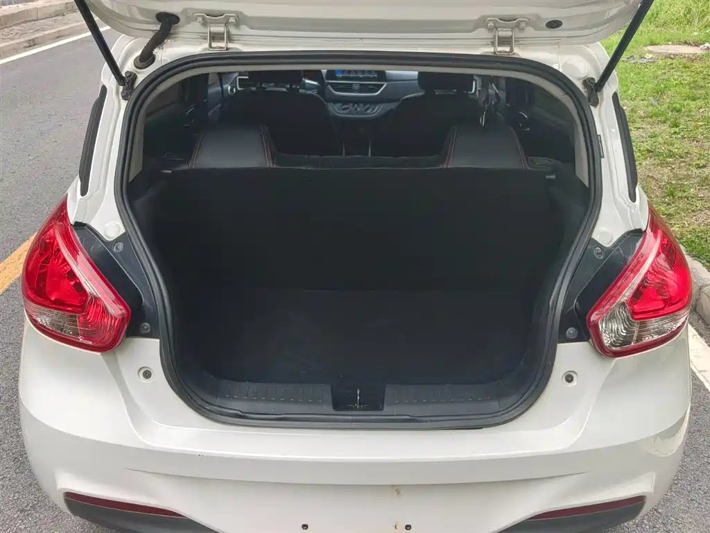 Baojun 310 2018 2017 1.5L Auto Comfort