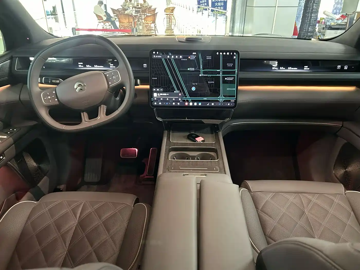 NIO ES8 2025 Model 6-Seat Executive Luxury Edition фото 8