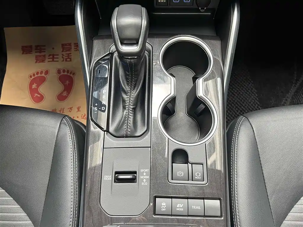 Toyota Crown Kluger 2021 2.5L HEV 4WD Premium фото 17