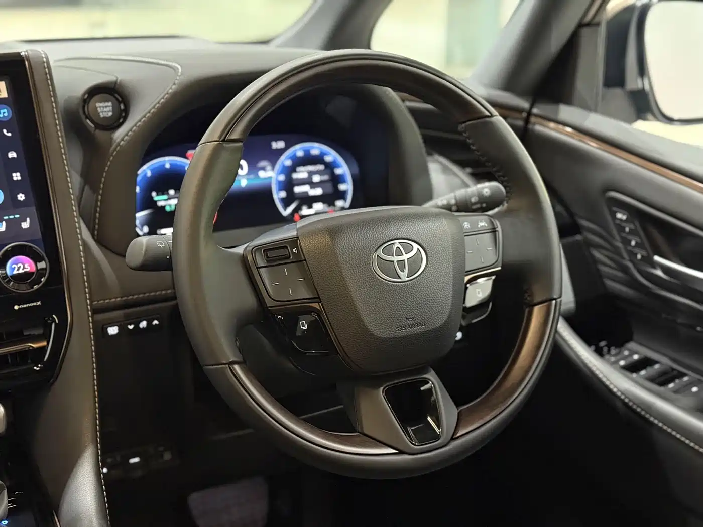 Toyota Alphard 2025 Hybrid 2.5L Prestige Gold Edition фото 14