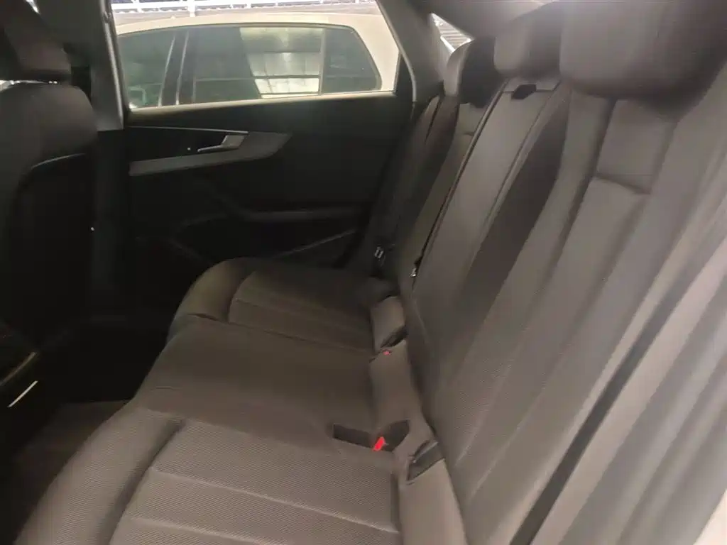 Audi A4L 2019 40 TFSI Progressive (China VI) фото 17