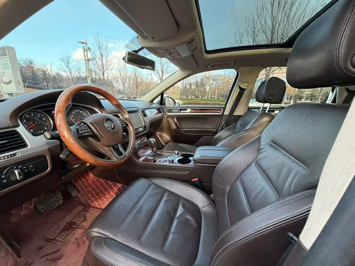 Volkswagen Touareg 2011 3.0TSI Comfort фото 7