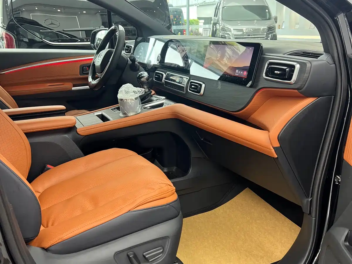 Toyota Granvia 2026 Model 2.5L Hybrid Comfort Edition фото 7