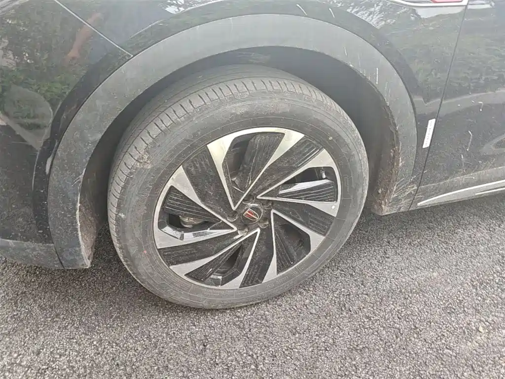 Hongqi HS7 PHEV 2024 2.0T PHEV 4WD Flagship Edition 6-seater фото 23