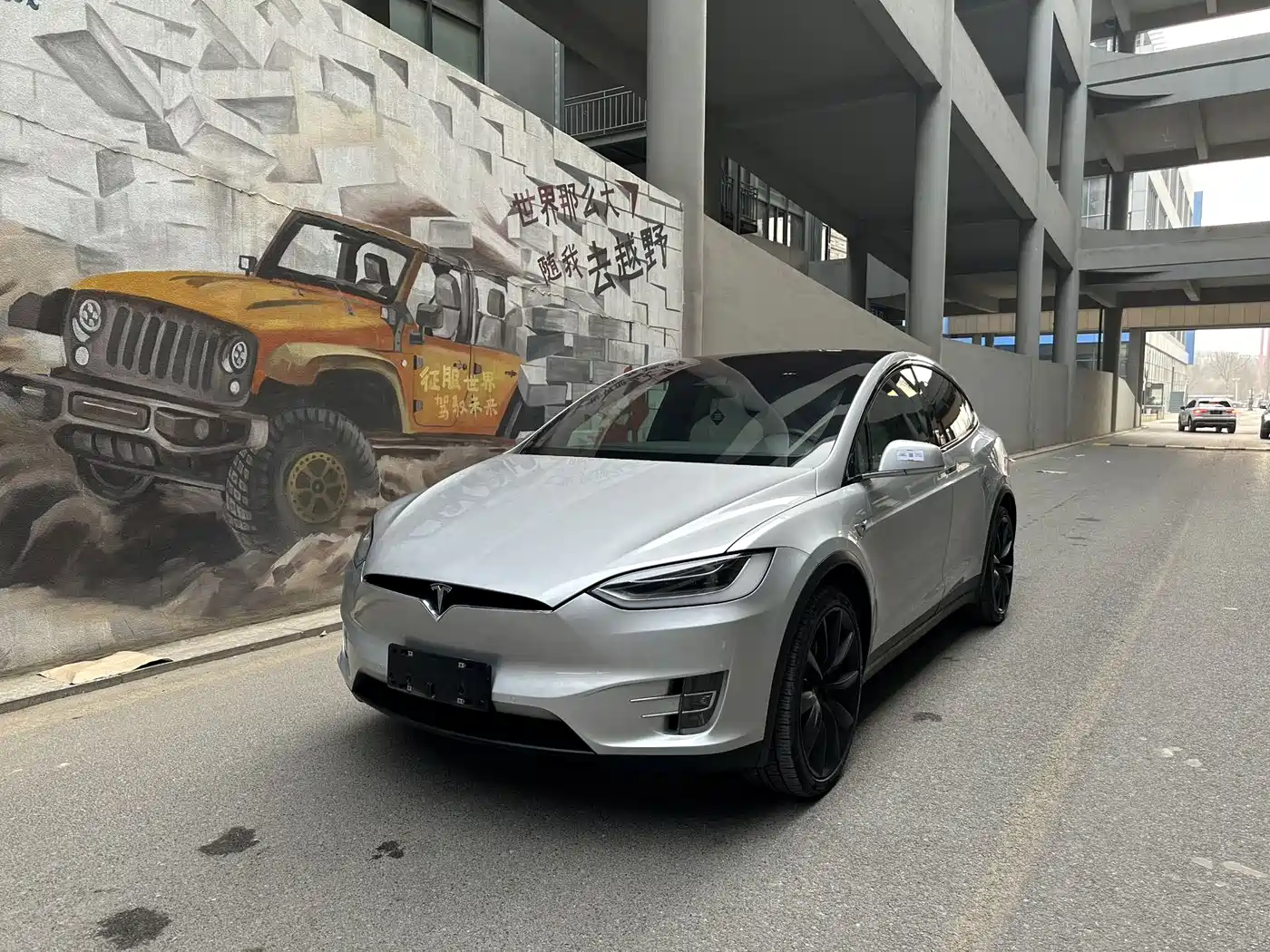 TESLA MODEL X