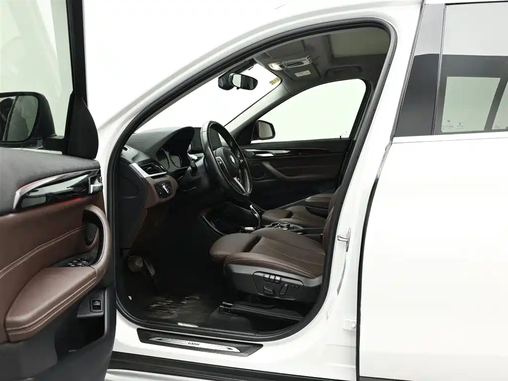 BMW X1 2020 sDrive20Li Premium Edition фото 10