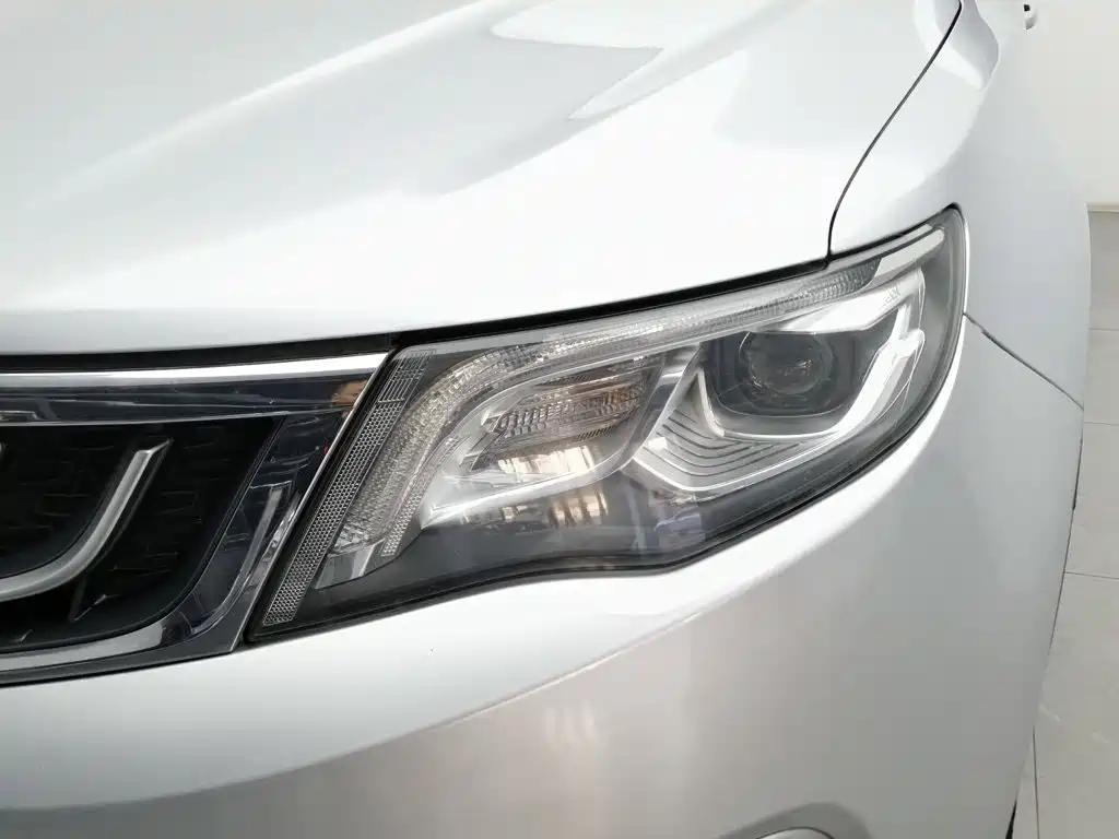 Photo 7 - Geely Atlas