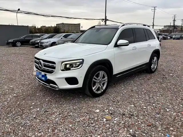 MERCEDES-BENZ GLB