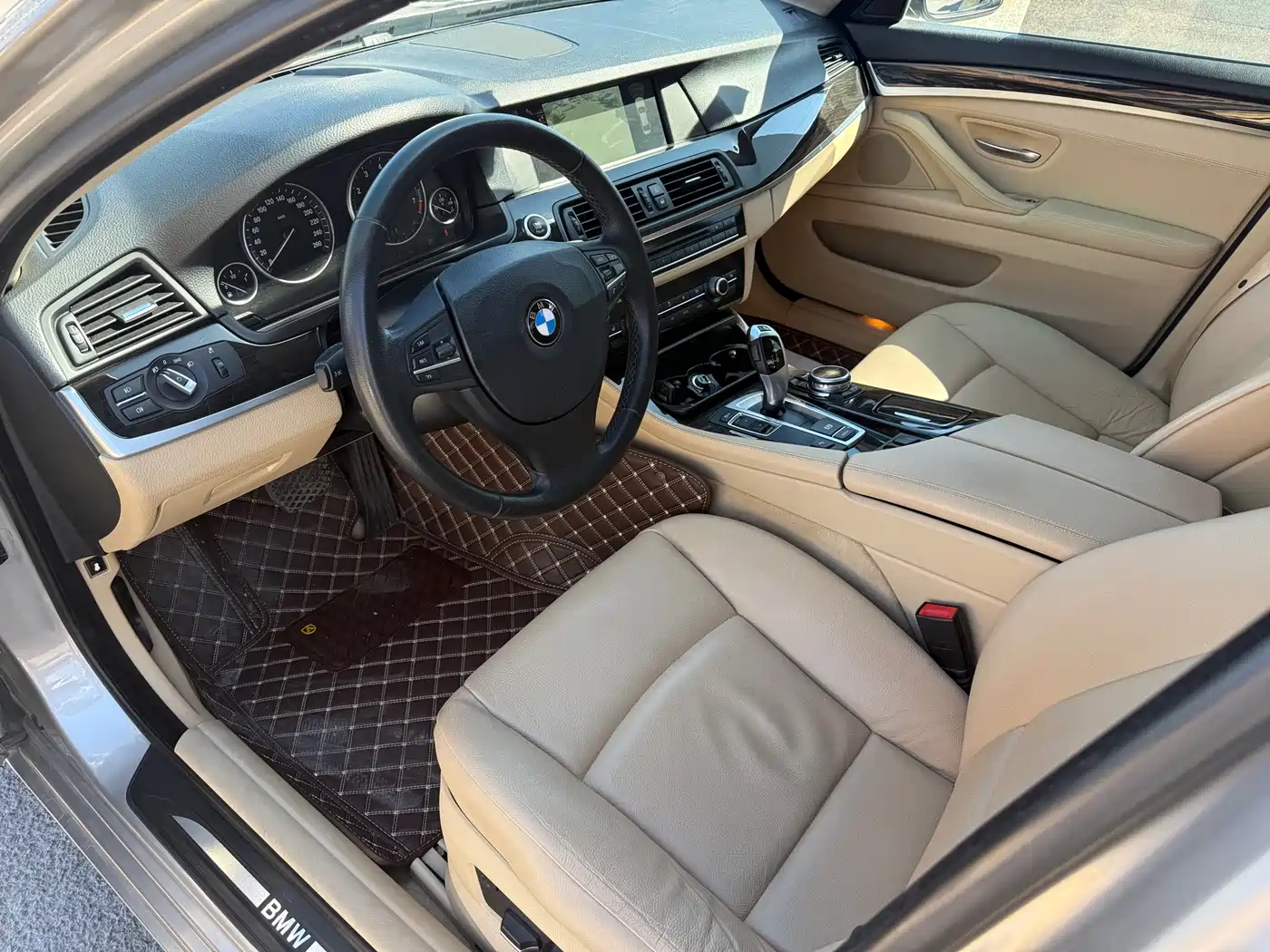 BMW 5 Series 2013 530Li Luxury фото 5
