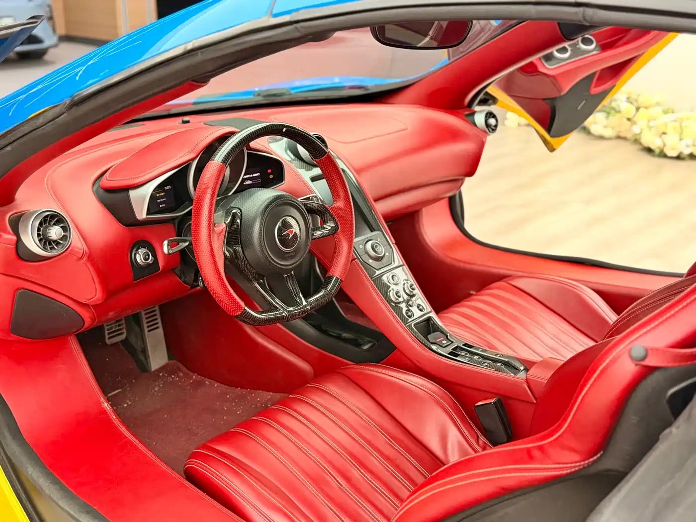 McLaren 12C 2013 3.8T SPIDER 50th Anniversary Edition фото 17