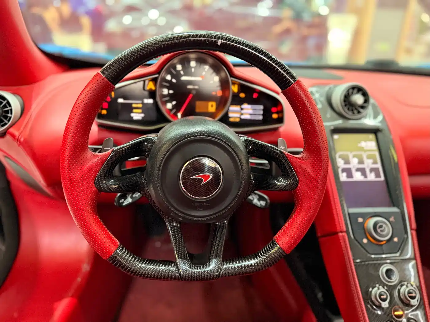 McLaren 12C 2013 3.8T SPIDER 50th Anniversary Edition фото 21