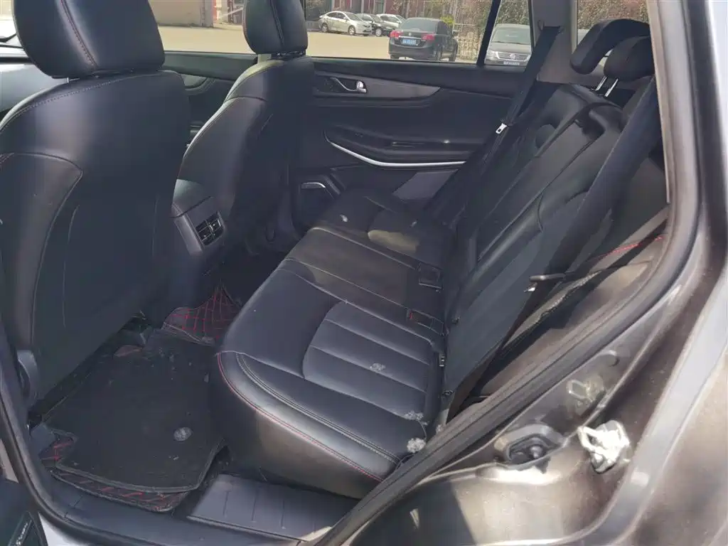 CHANGAN CS75