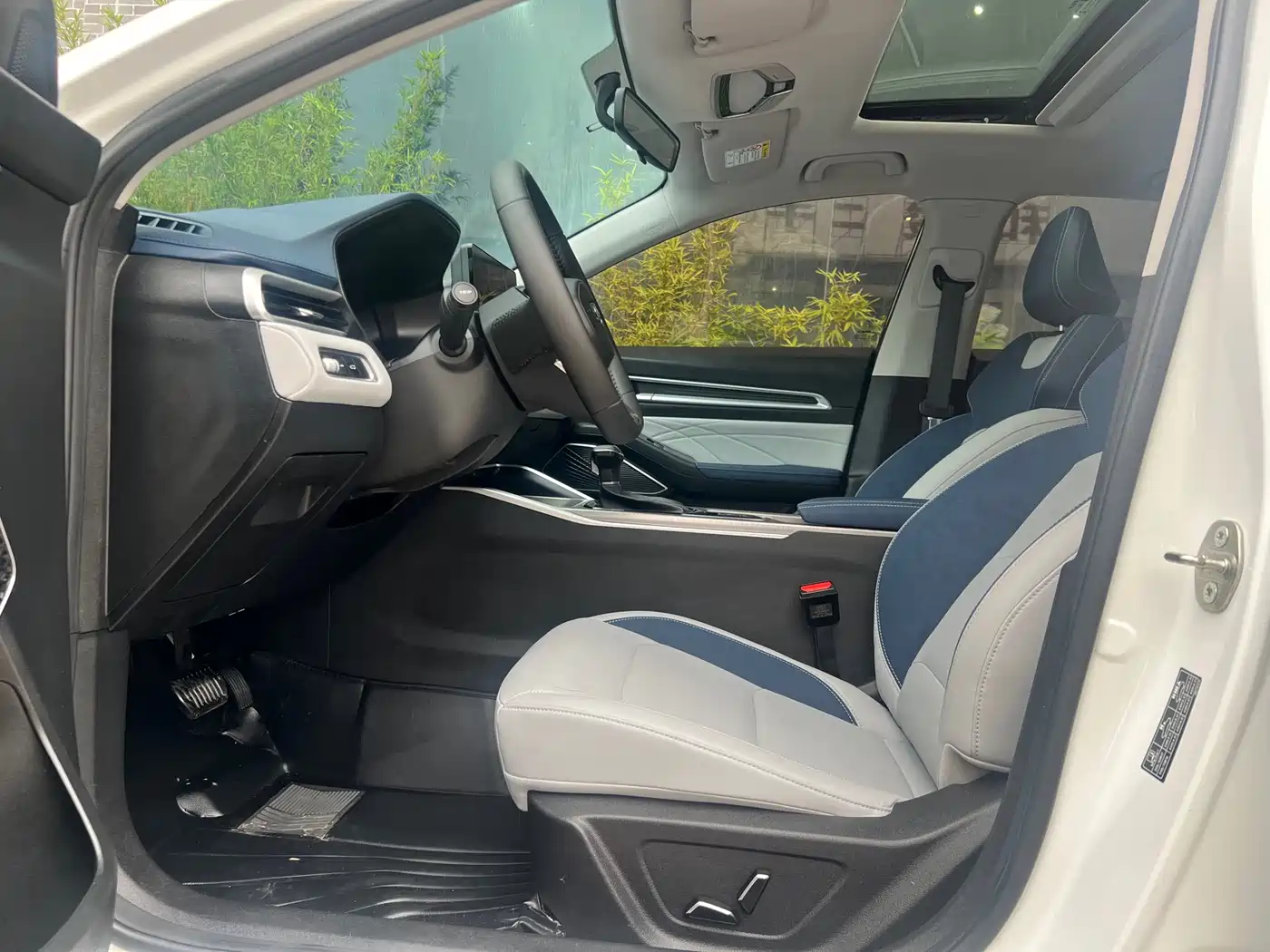 GEELY AUTOMOBILE EMGRAND