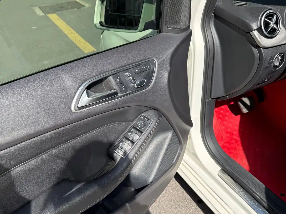 Mercedes-Benz B-Class 2015 B 200 Style фото 6