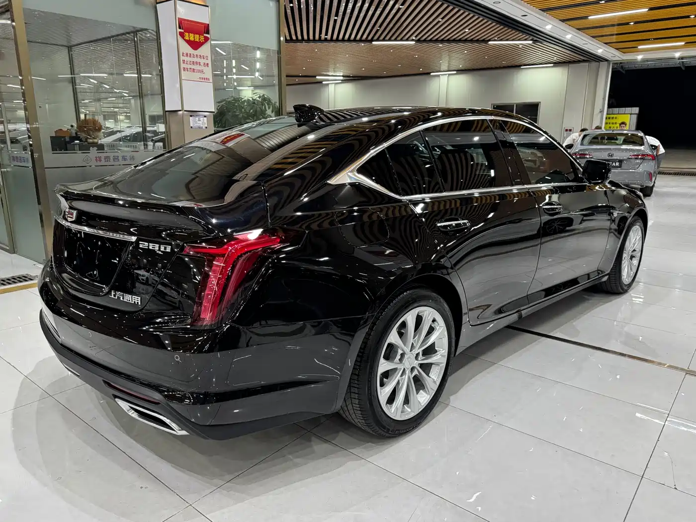 Cadillac CT5 2024 28T Luxury Model фото 11