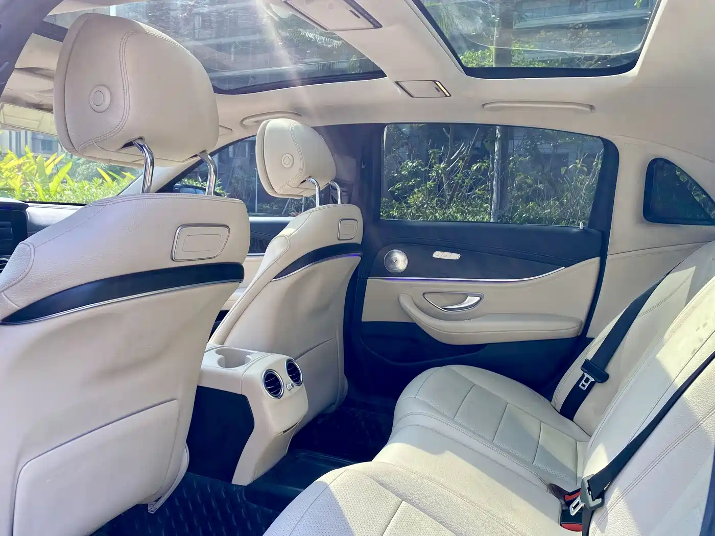 Mercedes-Benz E-Class 2016 E 300 L Sport Luxury фото 6
