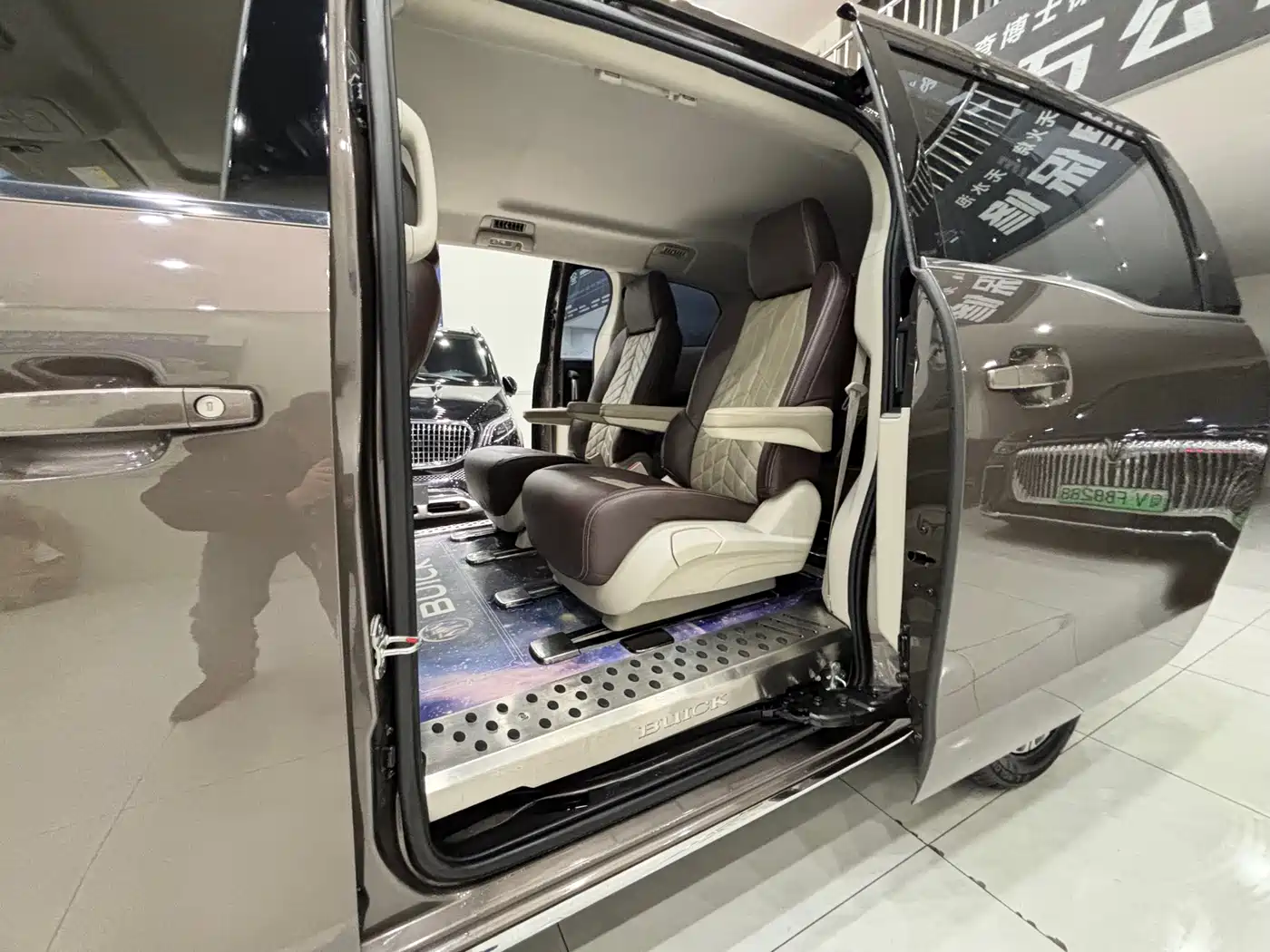 Buick GL8 2023 Model Land Business Class Comfort фото 13