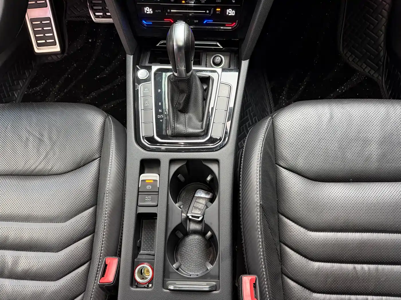 Volkswagen FAW-Volkswagen CC 2020 330TSI Glamour Version China VI фото 10