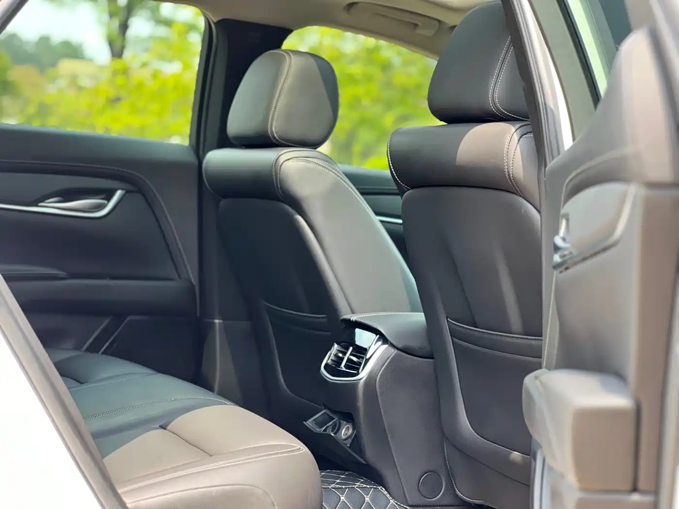 Cadillac XTS 2018 28T Technology фото 17