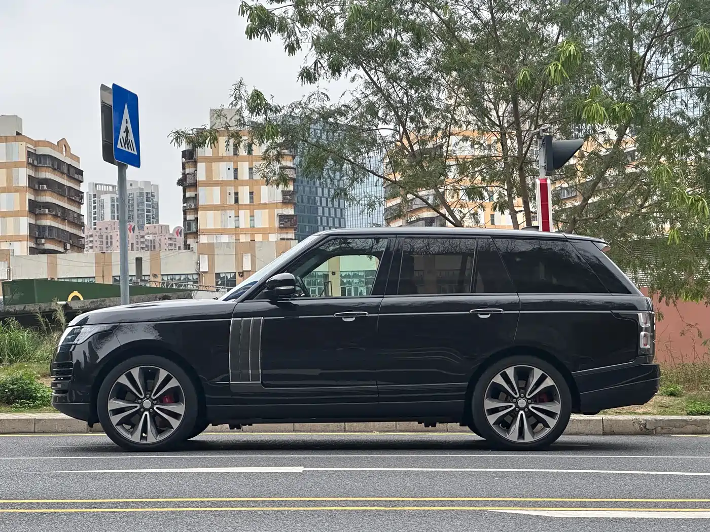 LAND ROVER RANGE ROVER