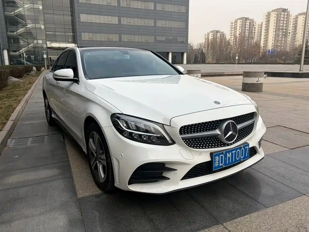Mercedes-Benz C-Class 2019 Facelift C 260 L Sport фото 3