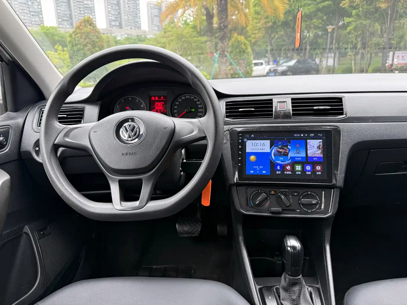 Volkswagen Santana 2016 1.6L Automatic Trend Edition фото 11