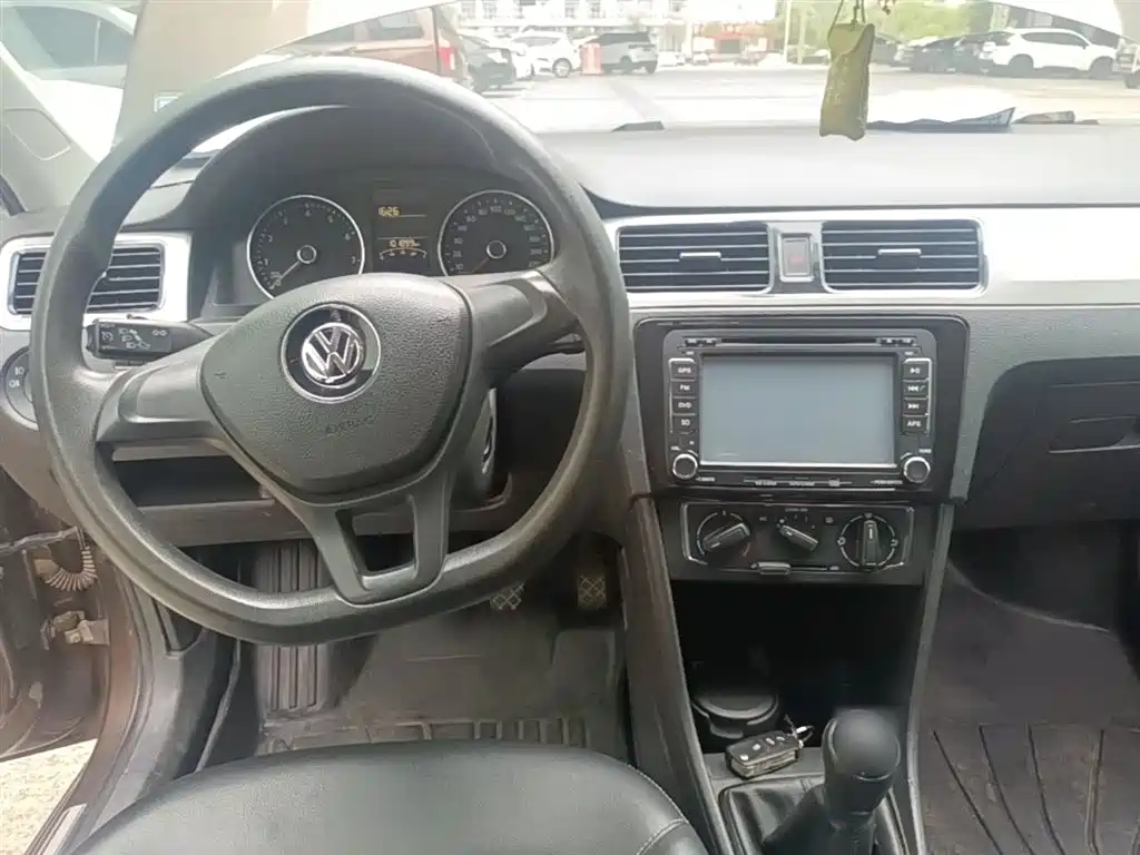 Volkswagen Santana 2015 Gran Santana 1.6L Manual Comfort фото 10
