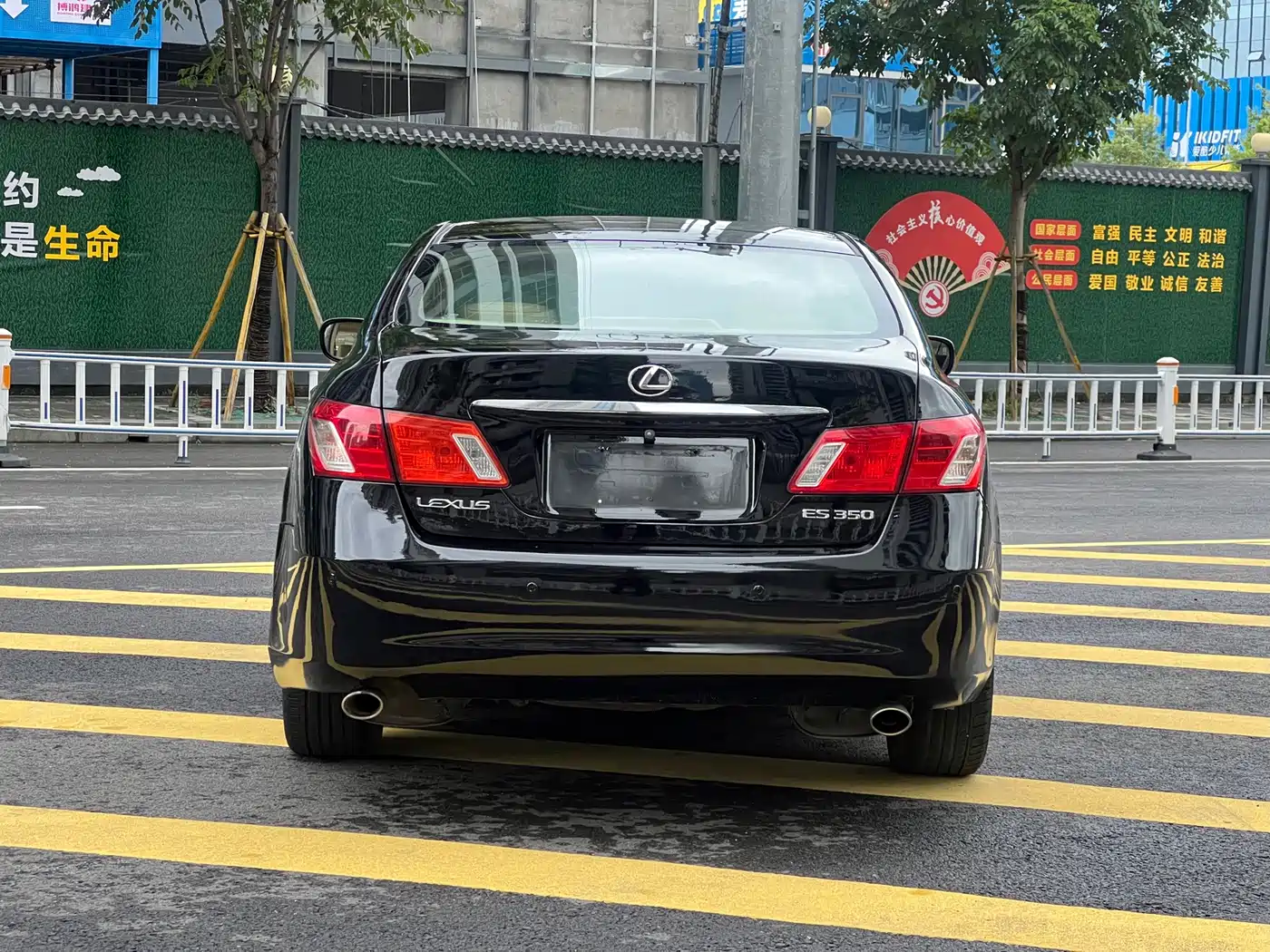 Фото 7 - Lexus ES