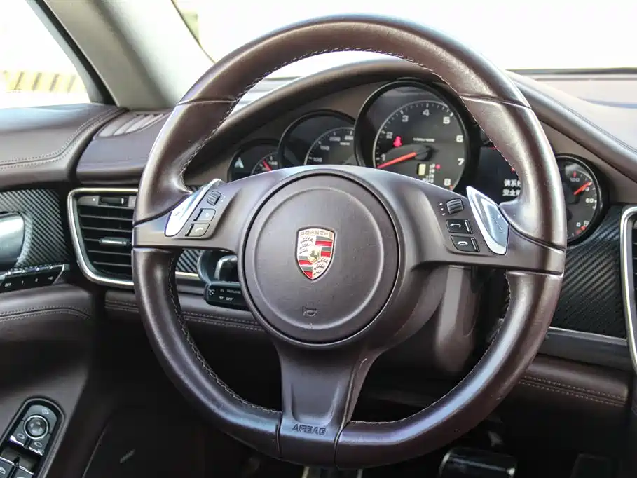 Porsche Panamera 2014 Panamera 3.0T фото 15