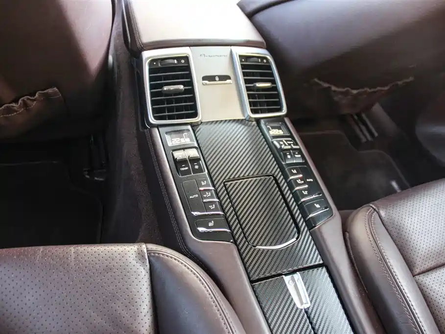 Porsche Panamera 2014 Panamera 3.0T фото 19