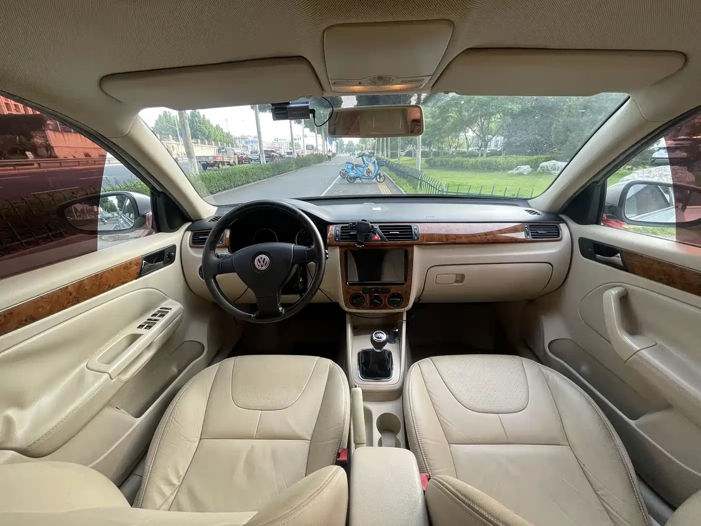 Volkswagen Bora 2008 Model 1.6L Manual Comfort фото 12