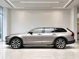 Photo 8 - Volvo V90