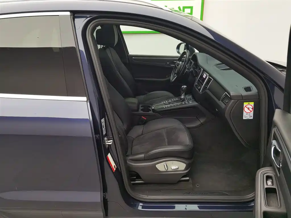 Porsche Macan 2017 Macan 2.0T фото 23