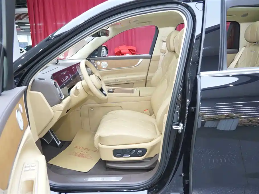 AITO Wenjie AITO M9 2025 Extended Range Ultra 52kWh 6-Seater фото 20