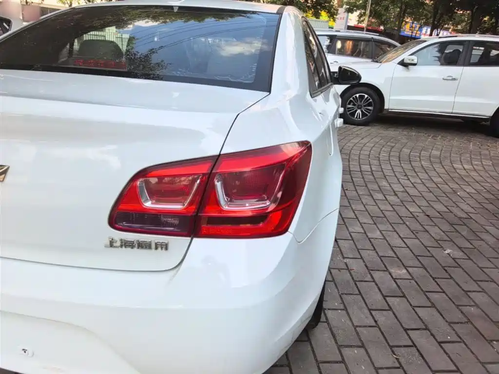 Chevrolet Cruze 2015 1.5L Classic SE MT фото 8