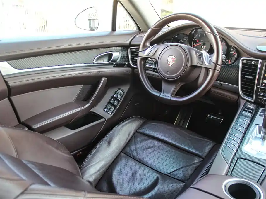 Porsche Panamera 2014 Panamera 3.0T фото 13