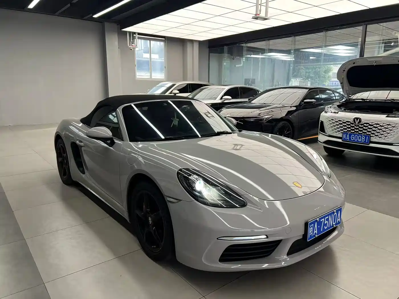 Porsche 718 2018 Boxster 2.0T фото 3