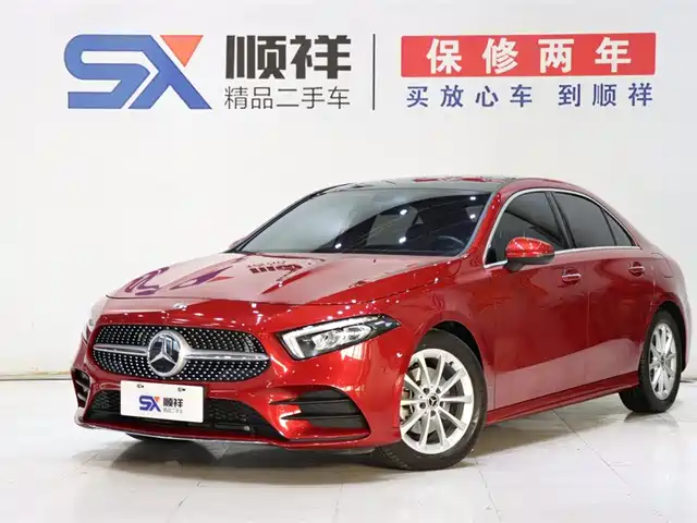 Mercedes-Benz A-Class 2019 A 200 L Sport Sedan — фото 1