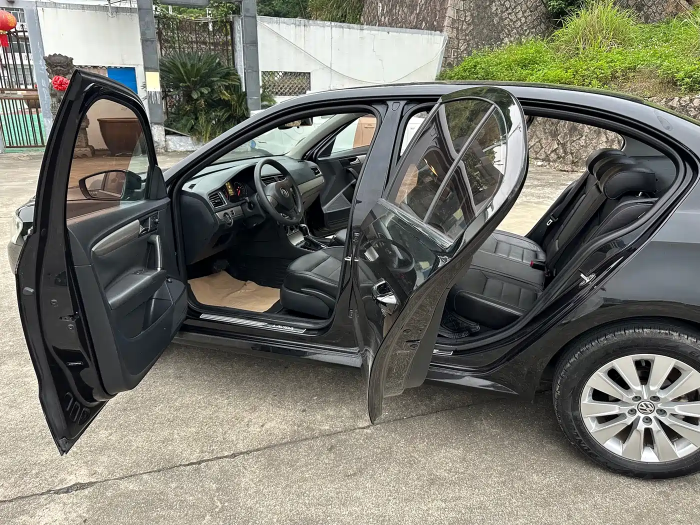 Volkswagen Lavida 2013 Facelift Classic 1.6L Automatic Comfort фото 19