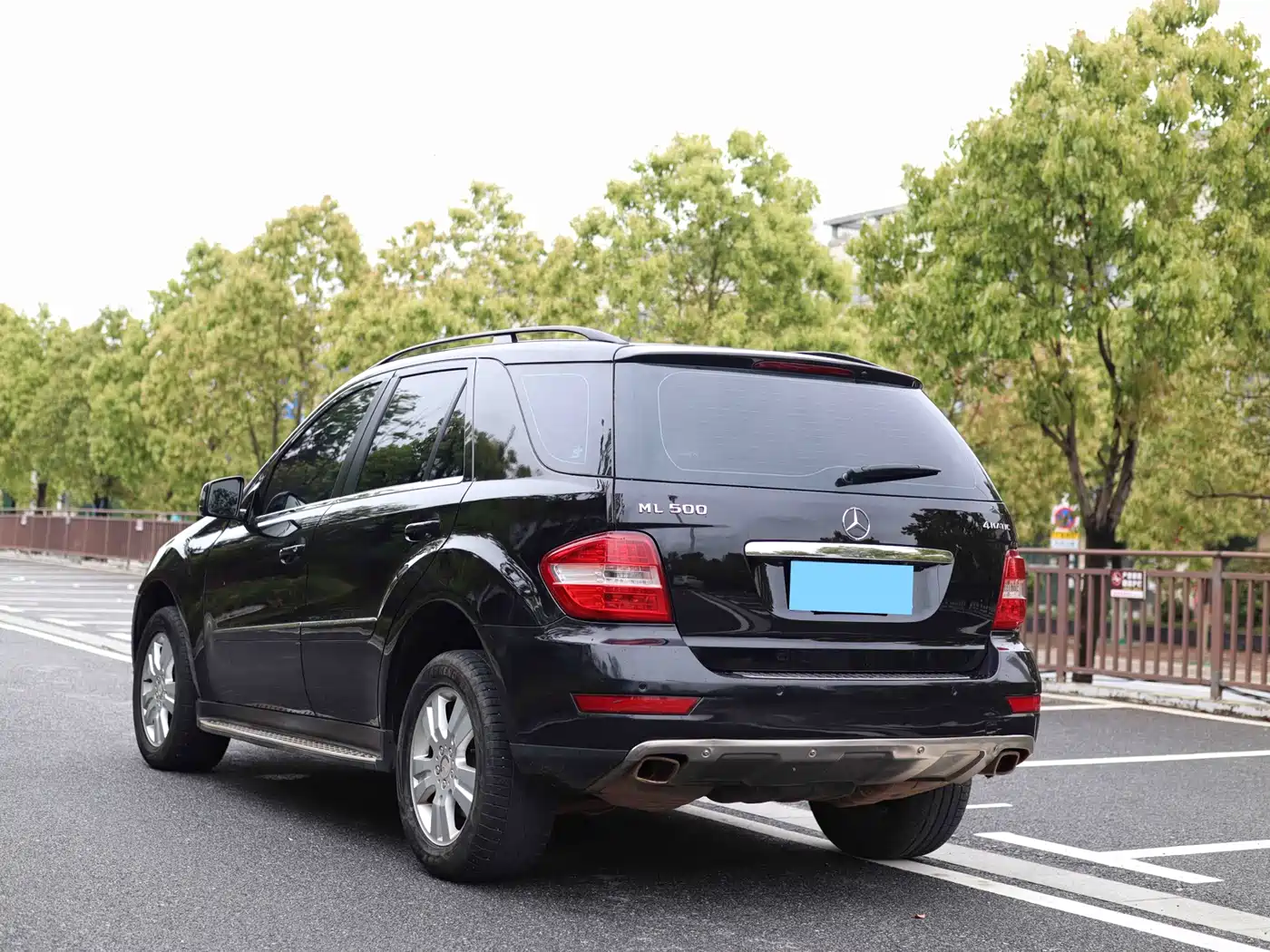 Mercedes-Benz M-Class 2010 ML 300 4MATIC фото 4