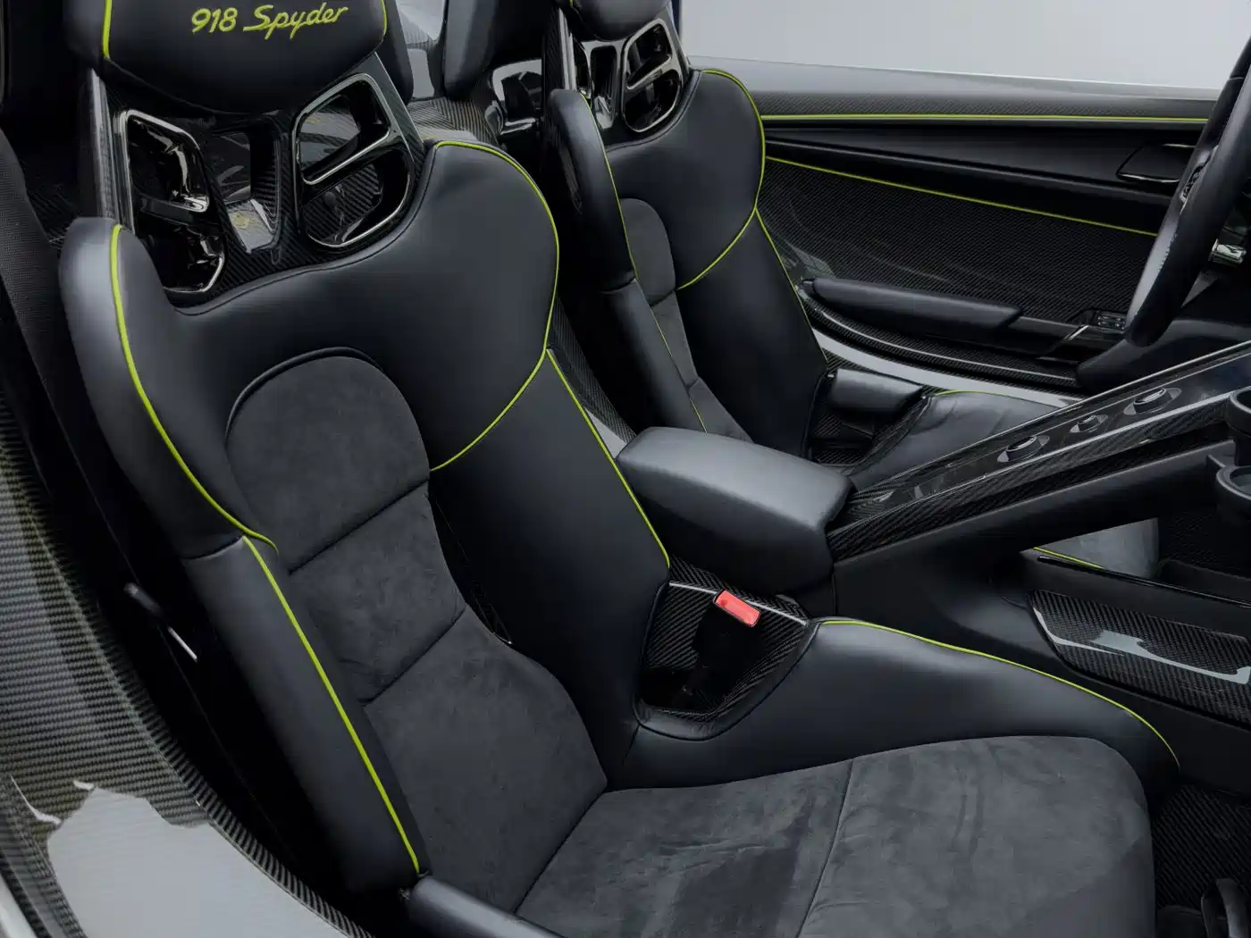 Porsche 918 Spyder 2015 2014 4.6L