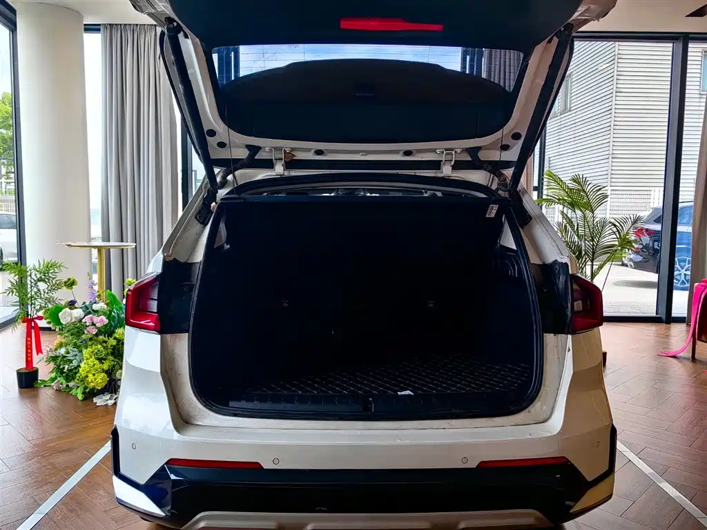 BMW X1 2023 sDrive25Li M Sport Package фото 6