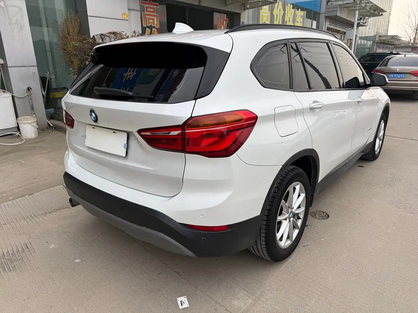 BMW X1 2018 sDrive18Li Fashion Model фото 4