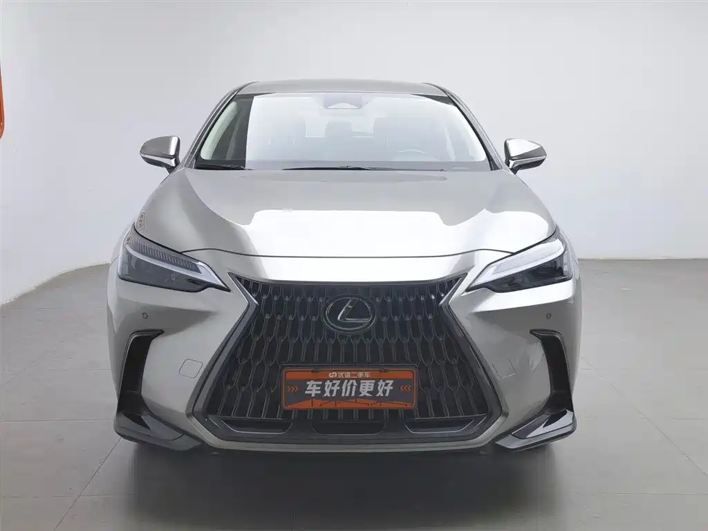 Lexus NX 2022 260 FWD Innovation Edition фото 3