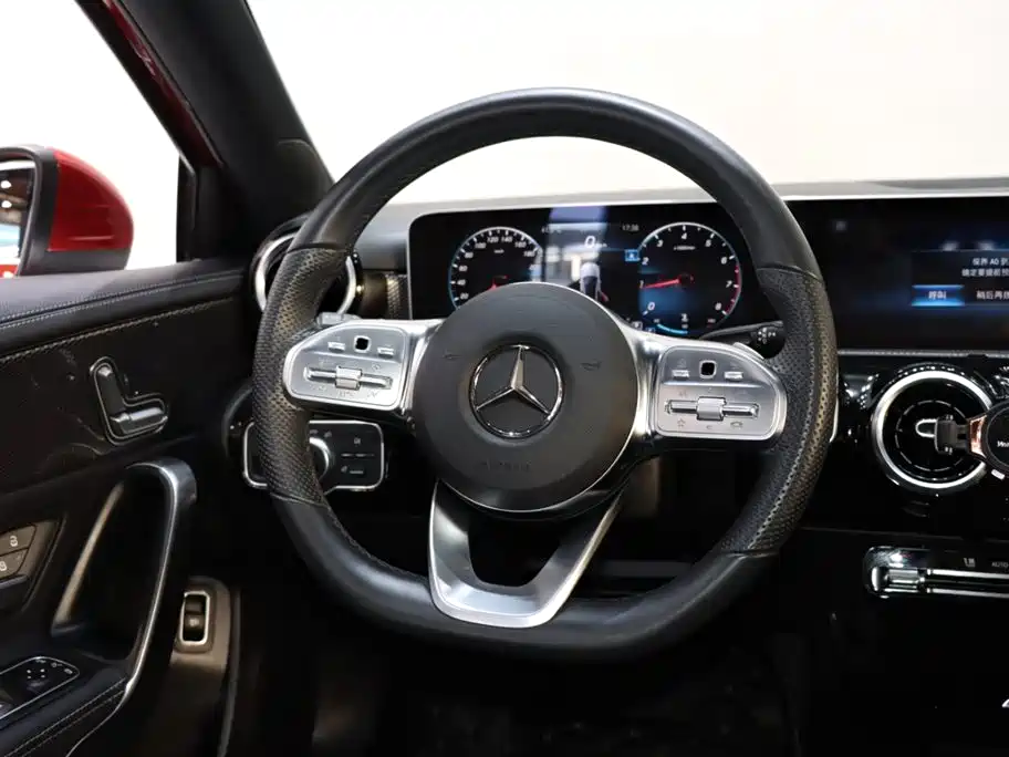 Mercedes-Benz A-Class 2019 A 200 L Sport Sedan фото 13