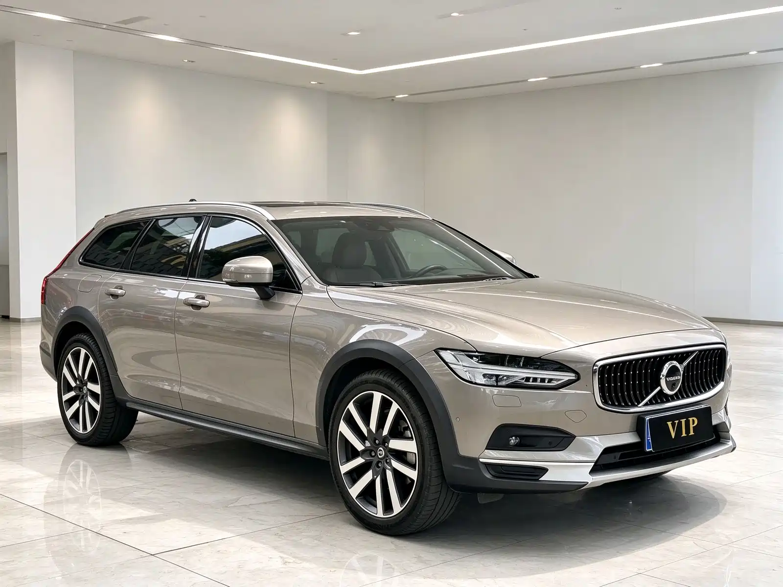Photo 3 - Volvo V90