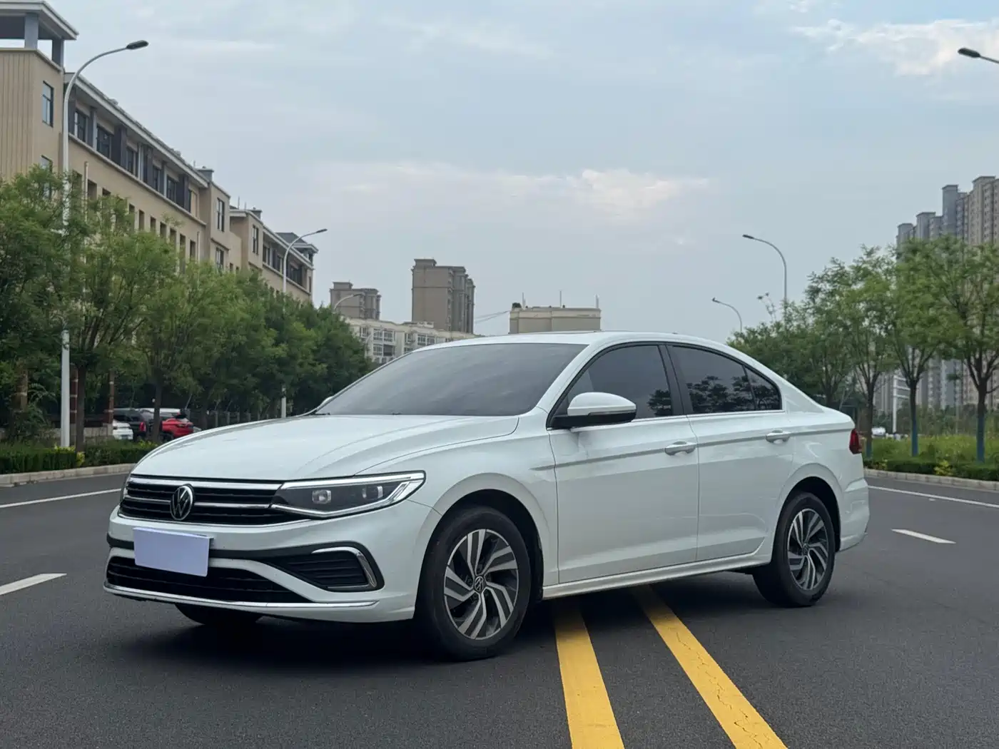 Volkswagen Bora 2025 Facelift 200TSI DSG Navigation Edition