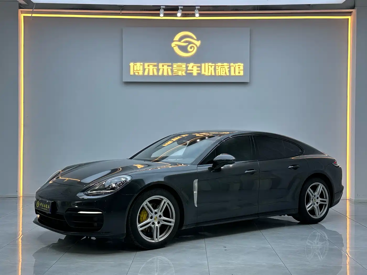 Porsche Panamera 2023 Panamera 2.9T Platinum Edition