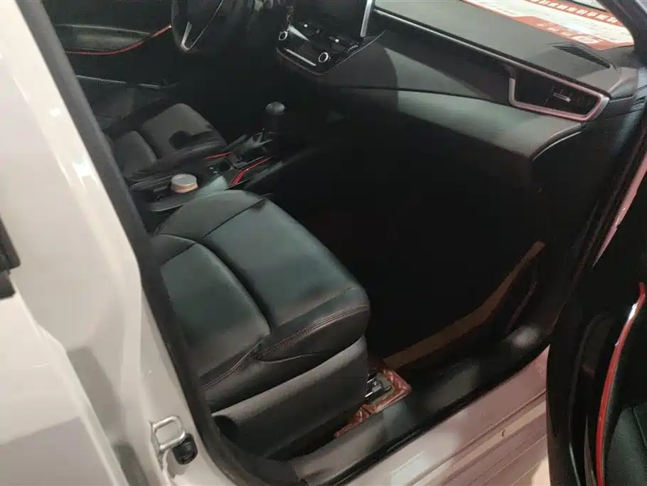 Toyota Levin 2021 185T CVT Sport Edition фото 8