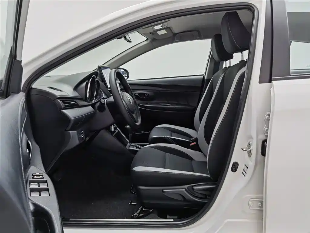Toyota YARiS L Zhi Xuan 2021 1.5L CVT Leading Edition фото 10